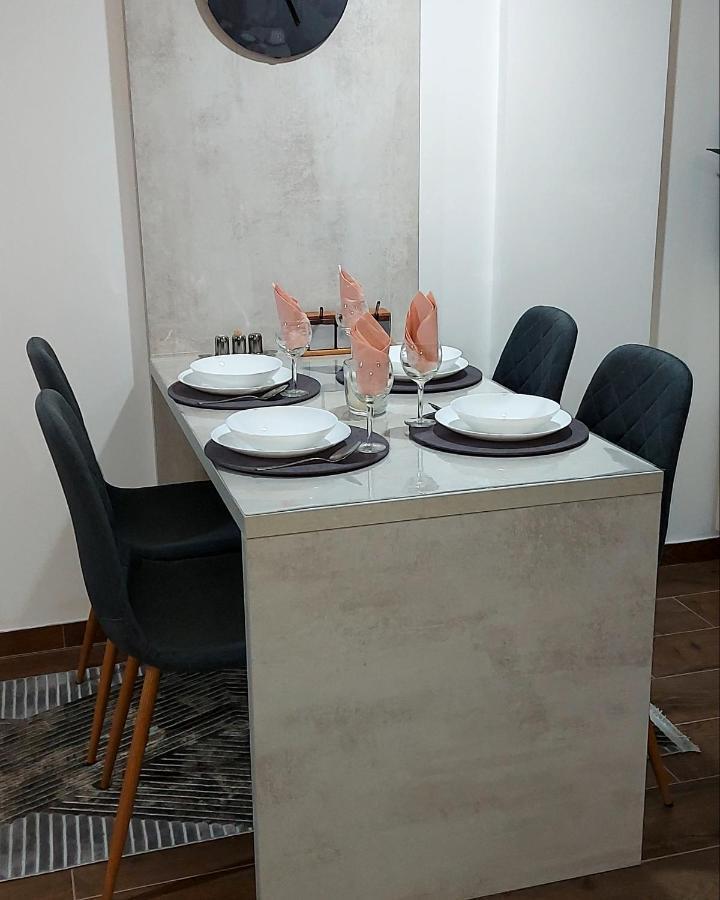 Mery In Kraljevi Cardaci 公寓 *